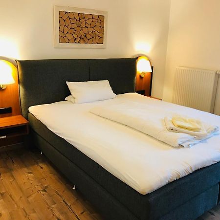 Landhotel Und Gasthof Hirsch Huettenreute Hoßkirch Esterno foto