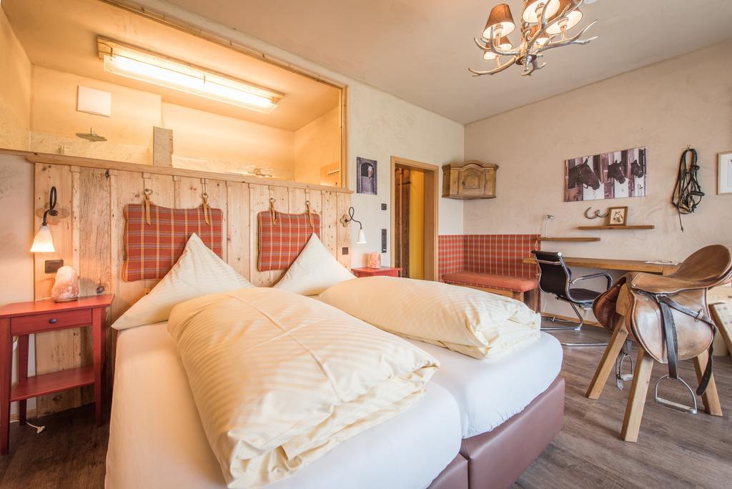 Landhotel Und Gasthof Hirsch Huettenreute Hoßkirch Esterno foto