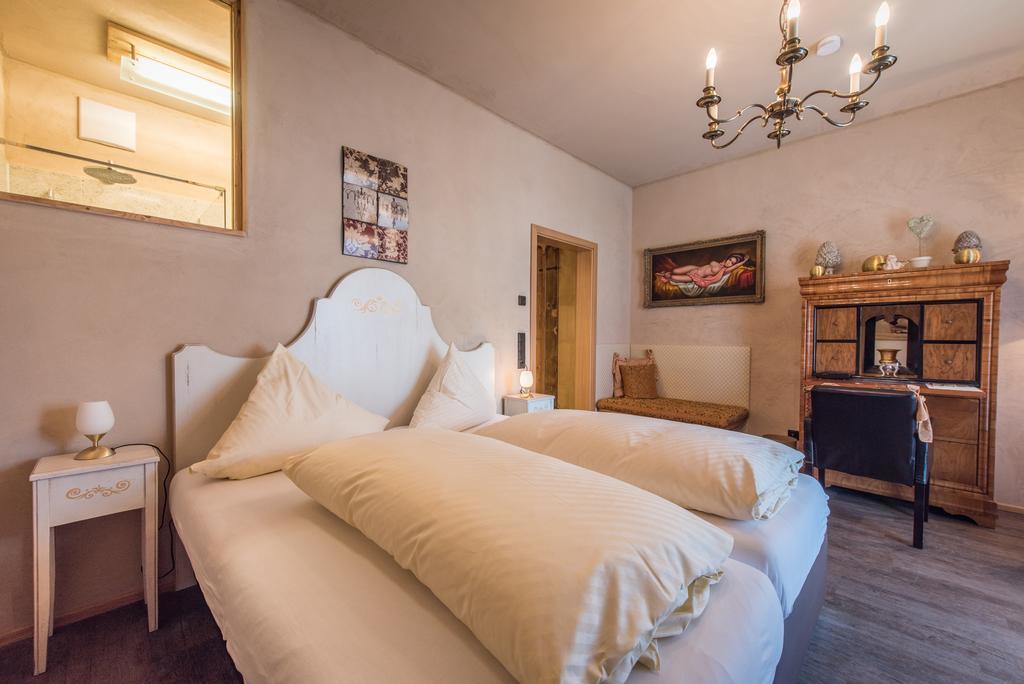 Landhotel Und Gasthof Hirsch Huettenreute Hoßkirch Esterno foto